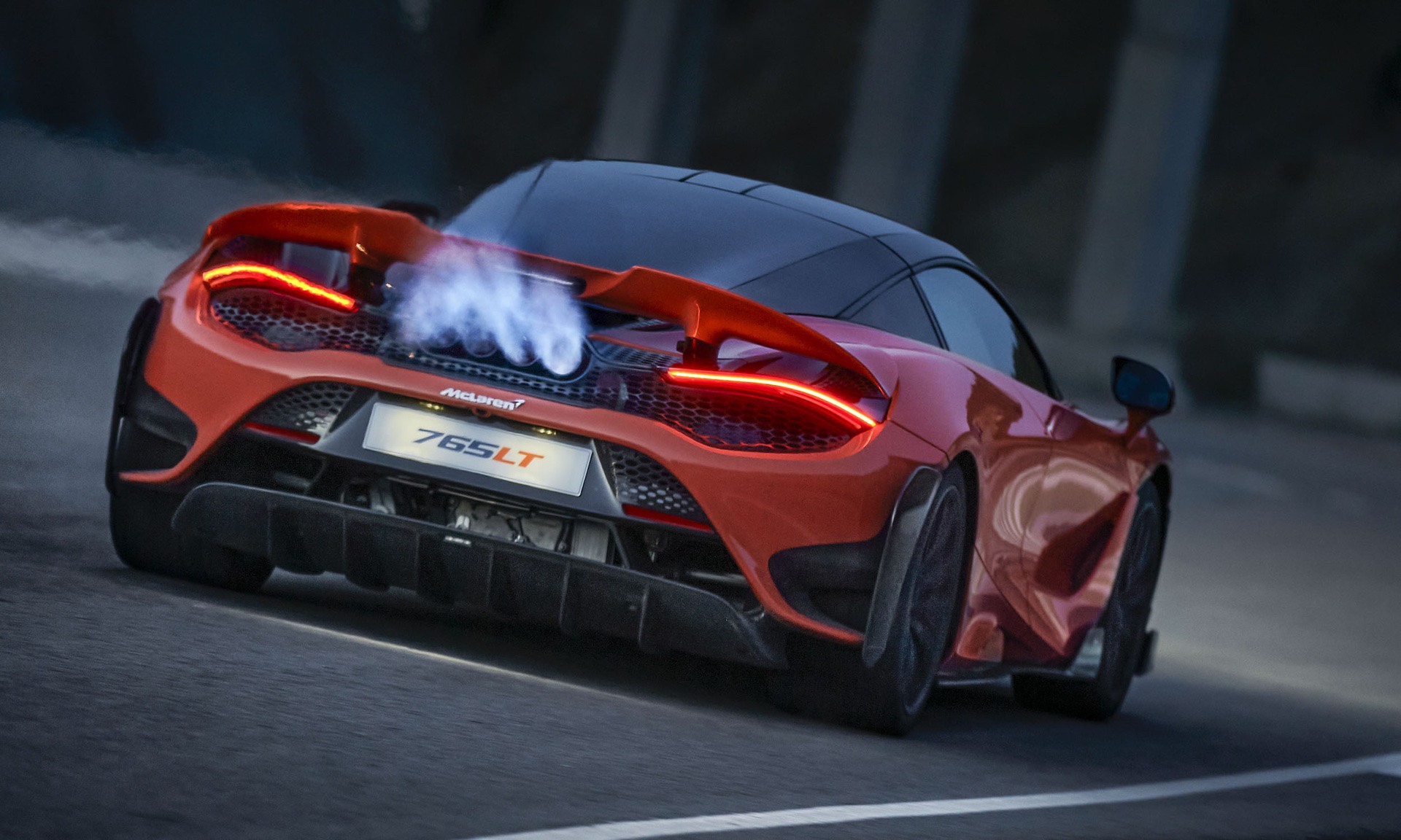 McLaren 765LT spitting flames