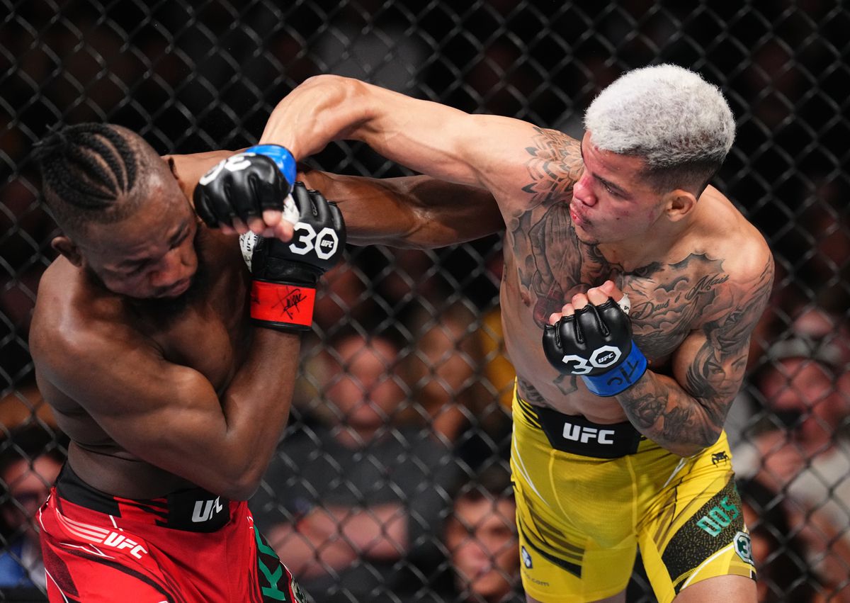 UFC 293: Kape v Dos Santos